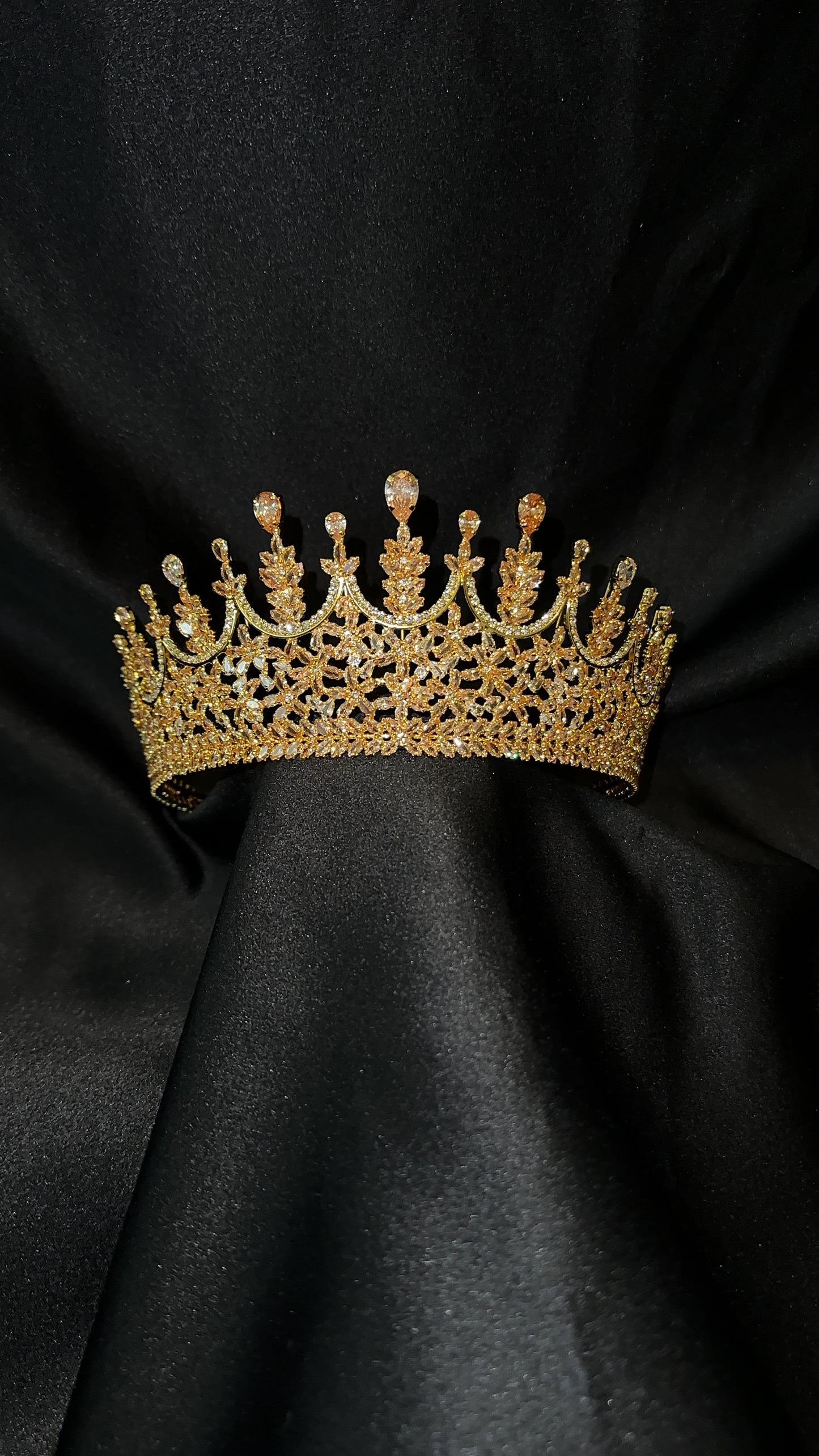 Elisa crown