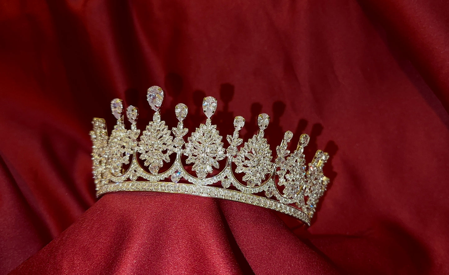 Simsa crown