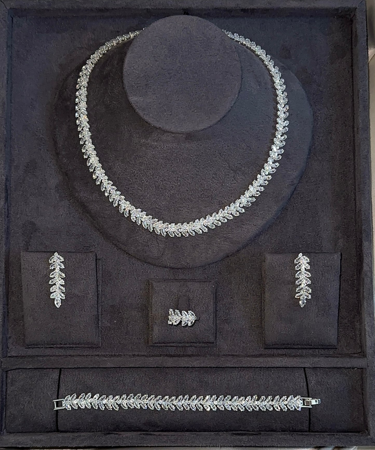 Zelita jewellery set