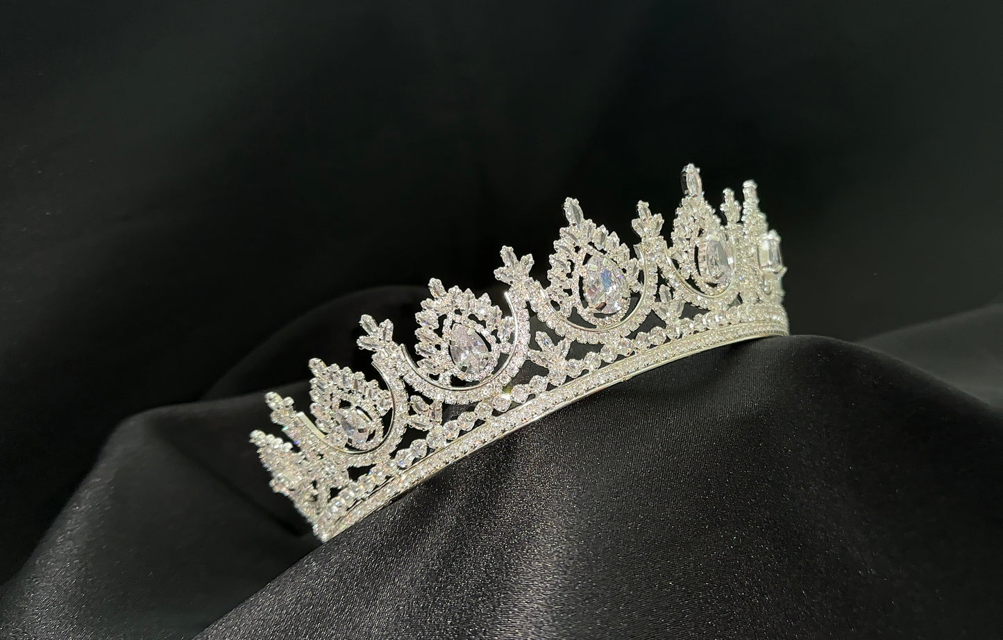 Ekta Crown