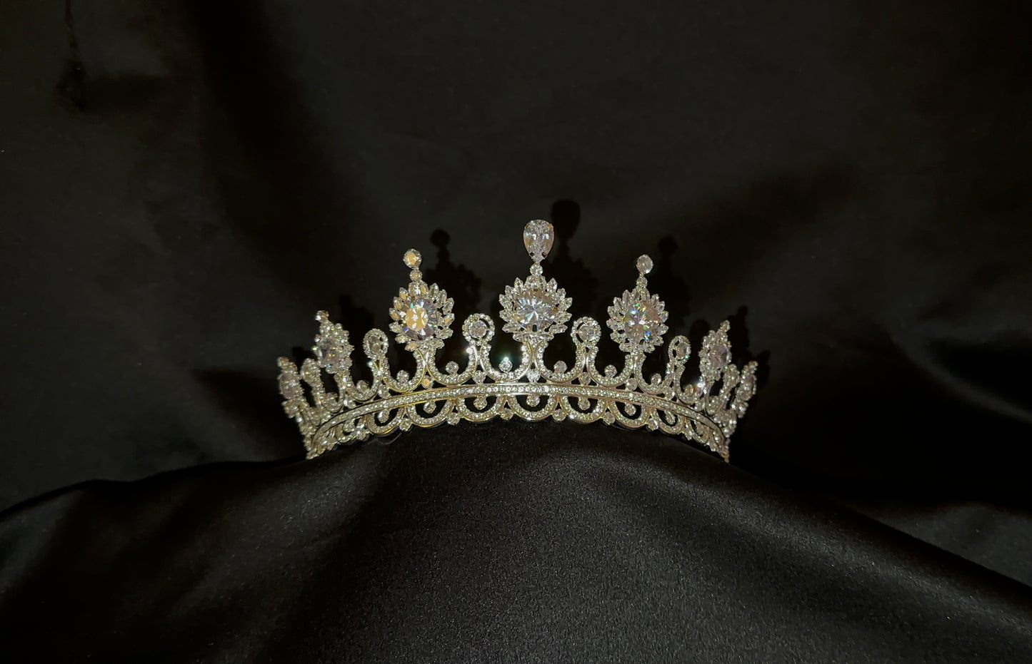 Mima crown