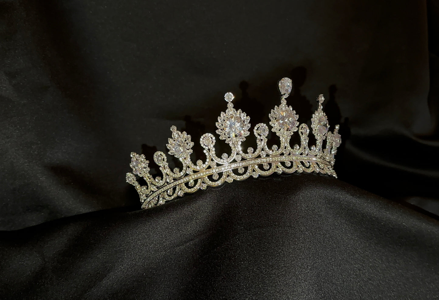Mima crown