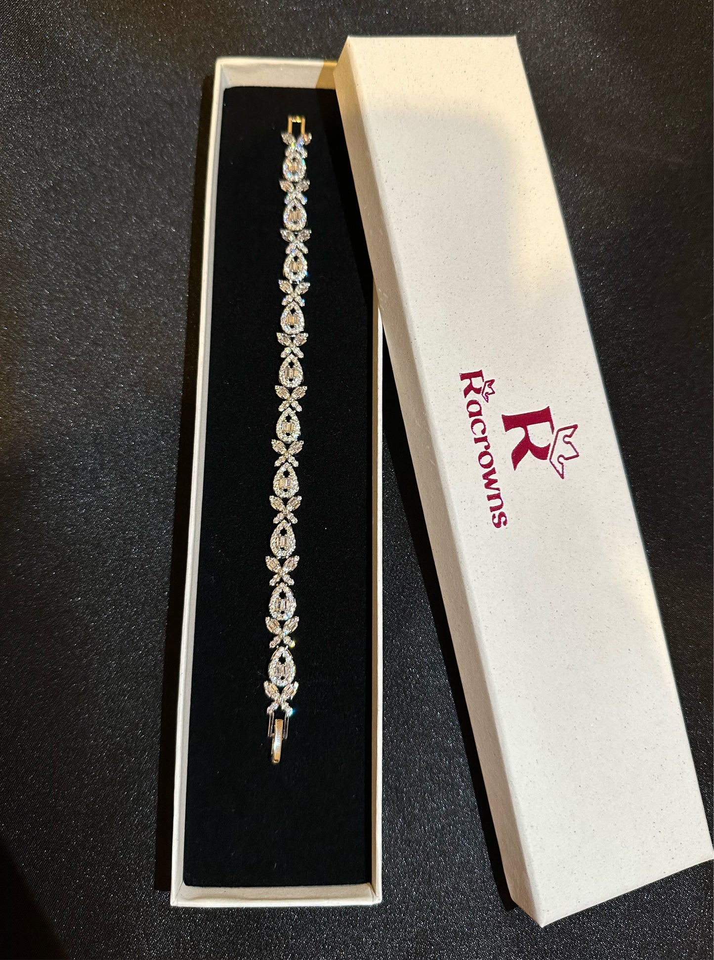 Uma bracelet