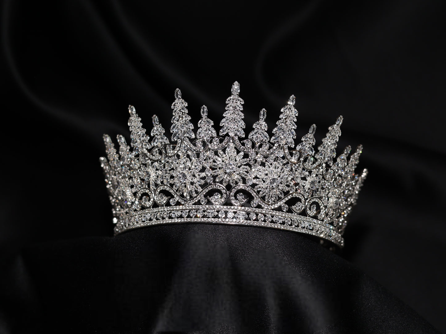 Luna Crown