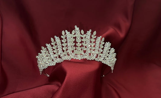 Meisa crown