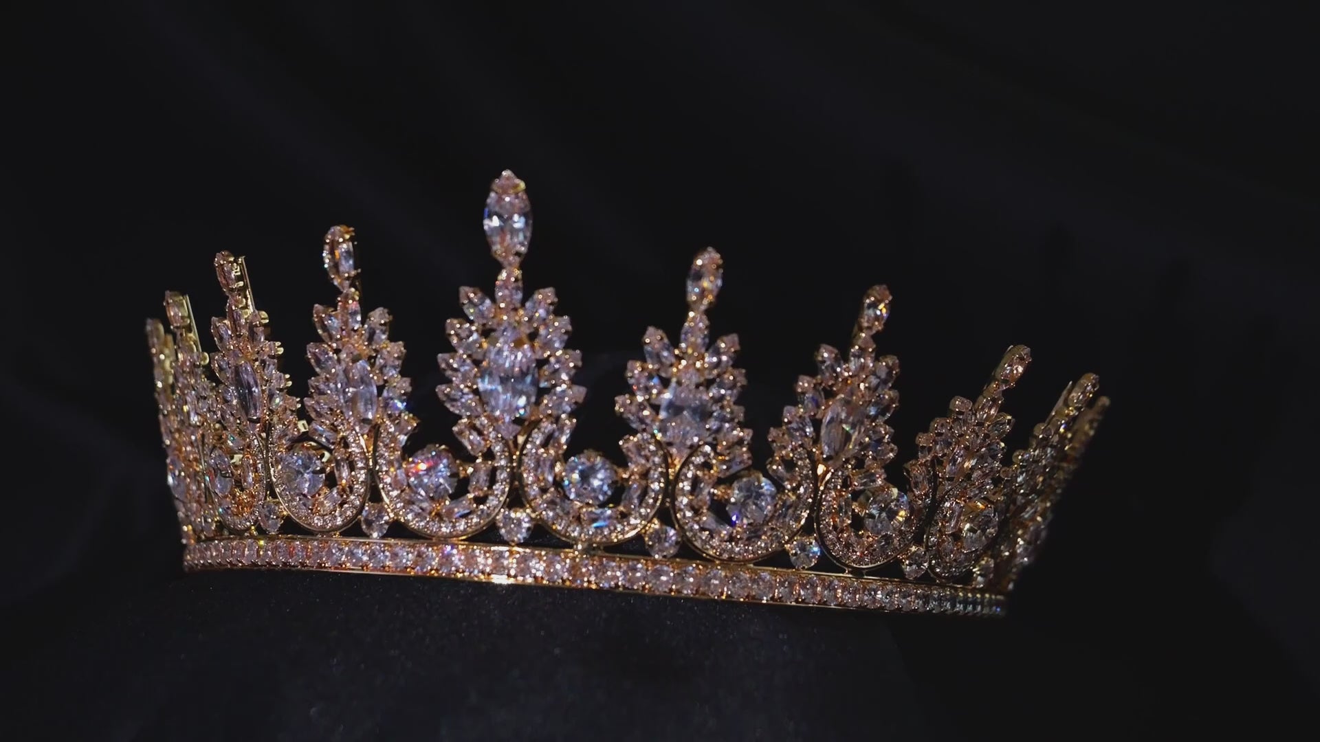 Lisa Crown – Ra Crowns